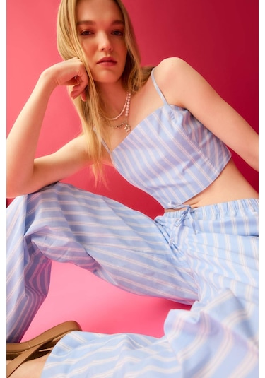 DeFacto Coool Çizgili Poplin Askılı Bluz D3517AX24HSBE196