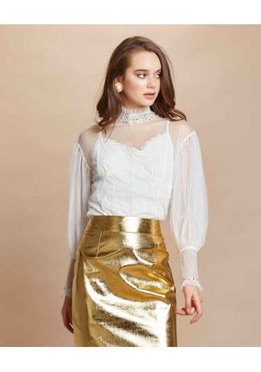 Transparan Yaka Ve Kol Detaylı Dantel Garnili Bluz Romantik Ve Zarif Tasarım Ekru