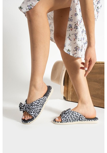 Modafrato Frezya Kadın Terlik Dış Mekan Ve Ev Terliği Havuz Plaj Terliği Siyah - Beyaz