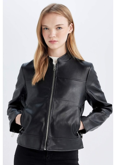 Defacto Regular Kalıp Fermuarlı Cepli Siyah Suni Deri Ceket D4176AX24AUBK27 Siyah