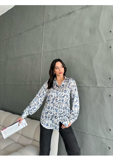 Kadın Oversize Ekru Renk Mavi Öpücük Detaylı Saten Gömlek-mavi Mavi