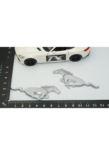 Dk Mustang Shelby Gt Koşan At Çamurluk Yanı Gri Logo Arma