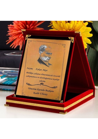 Kişiye Özel Atatürk Tasarımlı Plaket - Kadife Kutulu
