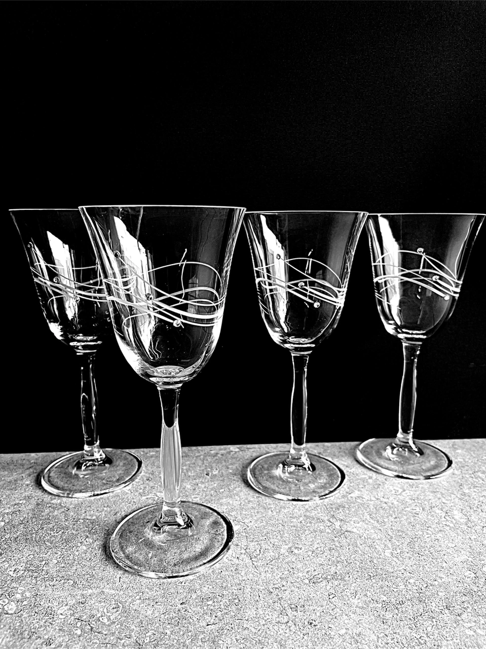 Dekor Ve Dekor Üzeri Taşla Süslenmiş 4 Adet Ayaklı Bardak Şeffaf