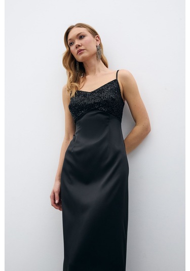 Sateen Payet Detaylı Saten Elbise - Siyah-135686 Siyah