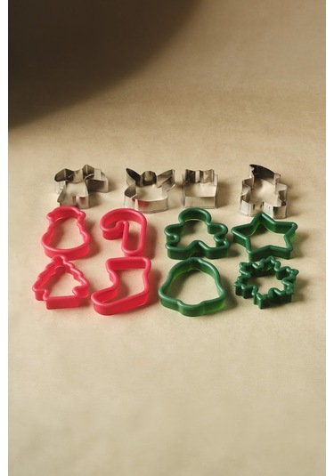 Karaca New Year Yılbaşı Çam Ağacı 13 Parça Renkli Kurabiye Kalıbı Renkli