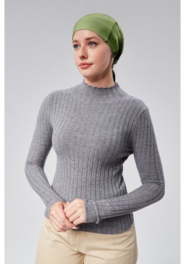 Kadın Tesettür Likralı Penye Dikişsiz Kaymaz Düz Bağlamalı Bone Mint Yeşili