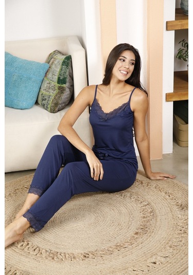 Kadın Lacivert Ip Askılı Dantelli Pijama Takımı Lacivert