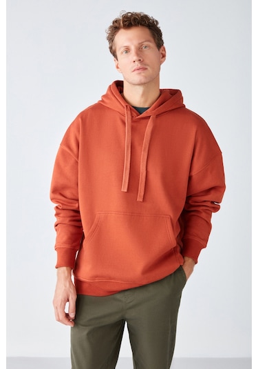 Steve  Erkek Yumusaçık Kumaşlı Kordonlu Oversize Kapüşonlu Kanguru Cepli Kiremit Rengi Sweatshirt