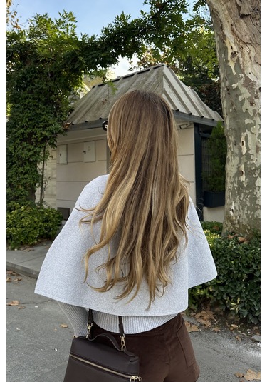 Gri Pelerin Detaylı Triko Hırka - 1317 Gri