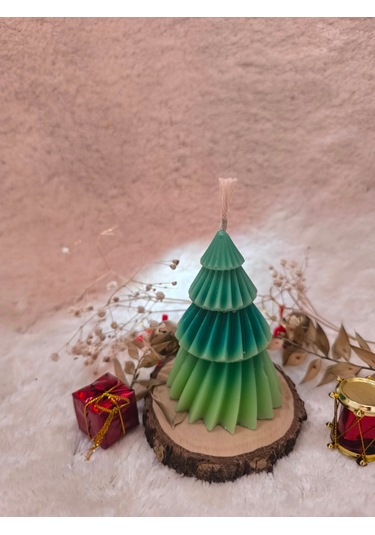 Çam Ağacı Desenli Yılbaşı Konseptli Dekoratif Mum, Geçişli Yeşil