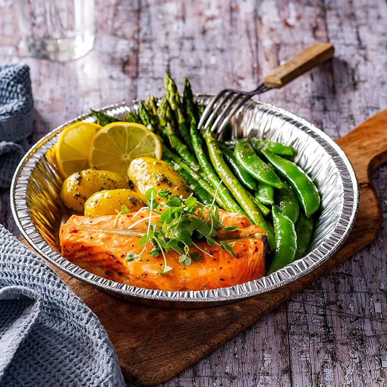 Hombey 9 İnç Fda Onaylı Alüminyum Folyo Tepsiler, Hava Fritözü İçin, 50 Adet, Yüksek Sıcaklığa Dayanıklı, Ev Kullanıma Uygun Gümüş