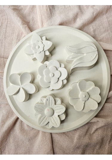 Taşlı Nişan Tepsisi 6 Adet Kokulu Çiçek, Lavanta Kokulu, Yuvarlak 25x25 Cm Dekoratif Tepsi Renkli