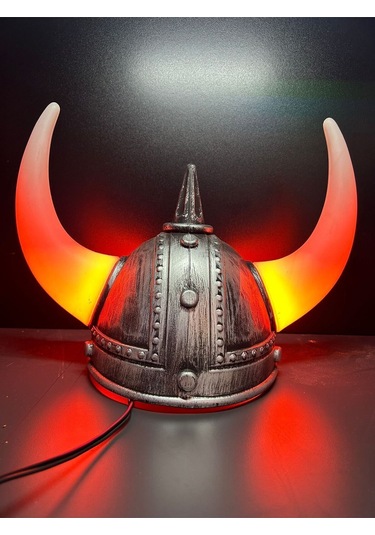 Ahmet Otomotiv Torpido Önü Viking Şapkası Kırmızı