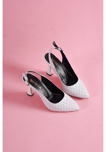 Rozalinda Beyaz Puantiyeli Önü Sivri Günlük Kullanım Topuklu Ayakkabı Beyaz