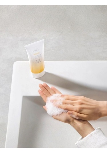 Apothe Baku Kaol Brightening Scrub Cleanser 100 Ml