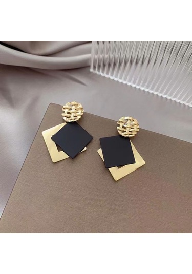 Skycity Şık Ve Modern Geometrik Kare Küpeler: Siyah Emaye Ve Altın Kaplama Detaylar Gold