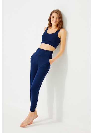 Cottonhill Lacivert Yüksek Bel Çift Cepli Kadın Jogger Eşofman Altı Lacivert Cottonhill Lacivert Yüksek Bel Çift Cepli Kadın Jogger Eşofman Altı Lacivert