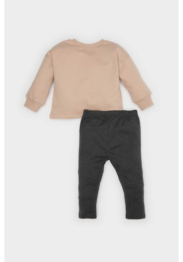 DeFacto Erkek Bebek 2'li Takım Baskılı Sweatshirt Beli Lastikli Alt D2937A525SPBG775 Bej DeFacto Erkek Bebek 2'li Takım Baskılı Sweatshirt Beli Lastikli Alt D2937A525SPBG775 Bej