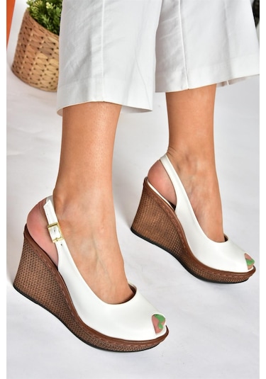 Fox Shoes K674040709 Beyaz Dolgu Topuklu Kadın Ayakkabı