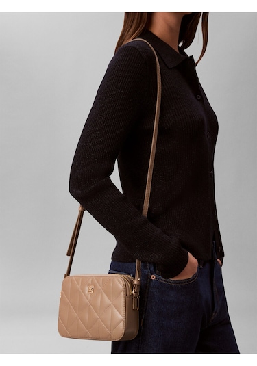 Quılted Camera Bag Desert Taupe