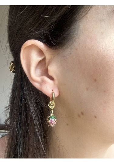 Üç Boyut Çilekli Charm Küpe Altın