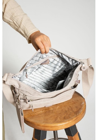 Baginn Klinkır Kadın Omuz Çantası Çok Cepli 30 20 Cm Su İtici Kumaş Bayan Çapraz Askılı Postacı Çanta Krem Baginn Klinkır Kadın Omuz Çantası Çok Cepli 30 20 Cm Su İtici Kumaş Bayan Çapraz Askılı Postacı Çanta Krem