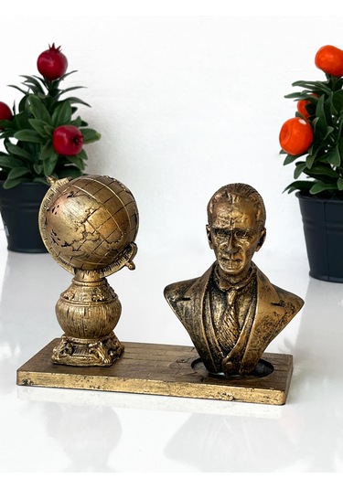 Atatürk Ve Dünya Küresi Figürü Dekoratif Anı Ve Masa Üstü Bibl