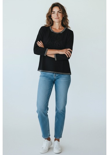 Kadın Yaka Ve Kol Ağzı Taşlı Etek Desenli Bluz Siyah