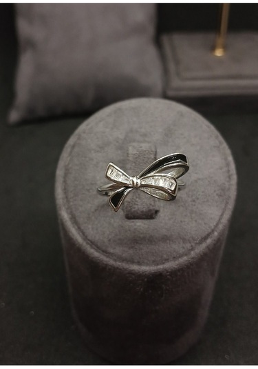 Siyah Kurdele Gümüş Takı Seti - Kolye Ucu, Küpe Ve Yüzük - Şık Ve Zarif Tasarım Gümüş