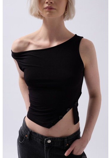 Soonaksesuar Kayık Yaka Yırtmaç Detay Bluz Siyah