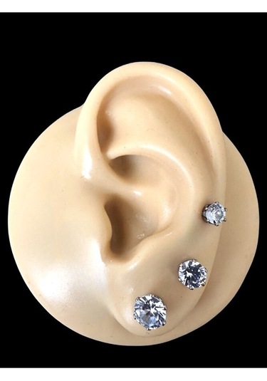 Cerrahi Çelik Üç Çift Tek Taşlı Küpe Üç Farklı Boy Gümüş Renk 2 x 3