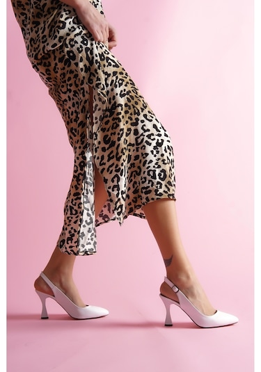 Rozalinda Beyaz Önü Sivri Günlük Kullanım Topuklu Ayakkabı Beyaz Cilt