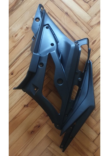 Mondial Rx3s Benzin Deposu Sağ Ön Kapak