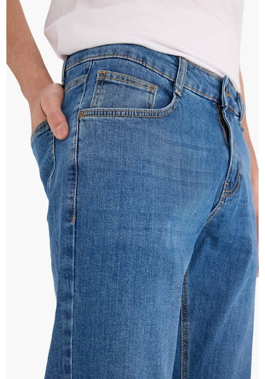 Defacto Sergio Regular Fit Normal Bel Boru Paça Jean Pantolon A6948AX25AU Mavi Defacto Sergio Regular Fit Normal Bel Boru Paça Jean Pantolon A6948AX25AU Mavi