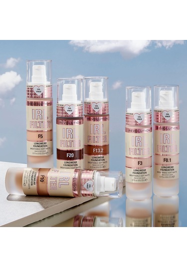 Revolution Fondöten Irl Filter Longwear Foundation F4