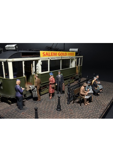 Miniart Avrupa Tramvayı Mürettebat Ve Yolcular