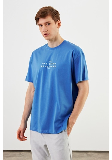 Leo Erkek Oversize Tshirt Pamuk Bisiklet Yaka Baskı Detaylı Basic Tişört Mtlce82 Mavi Leo Erkek Oversize Tshirt Pamuk Bisiklet Yaka Baskı Detaylı Basic Tişört Mtlce82 Mavi