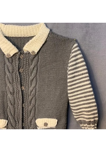 Uretti - Tuğba 9352 - El Örgüsü Saç Örgü Detaylı Erkek Çocuk Hırka - 5 / 7 Yaş Gri