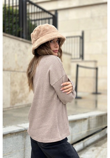 Kadın Vizon Yumuşak Dokulu Düğmeli Triko Kazak, Uzun Kol, Regular Kesim, Standart Boy. Vizon