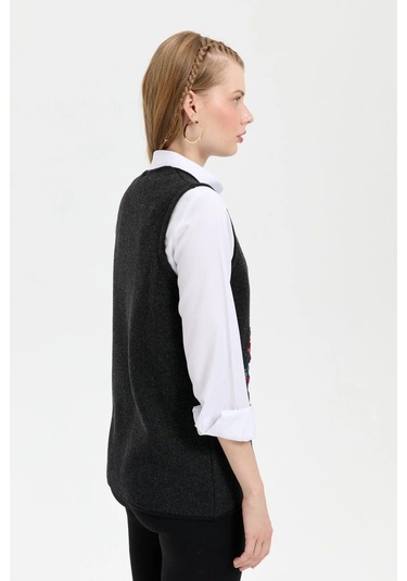 Desen Triko Kadın Sıfır Yaka Cep Üstü İşlemeli Kısa Yün Yelek 24000 Siyah Siyah