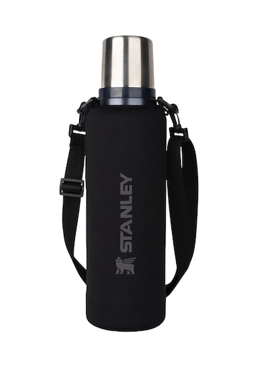 Stanley Neopren Klasik Termos Kılıfı ve Omuz Askısı 1.9 L Siyah