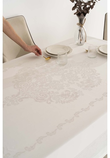 Jumbo Jakar Krem Sıvı İtici Leke Tutmaz Masa Örtüsü 160x220 Cm Krem