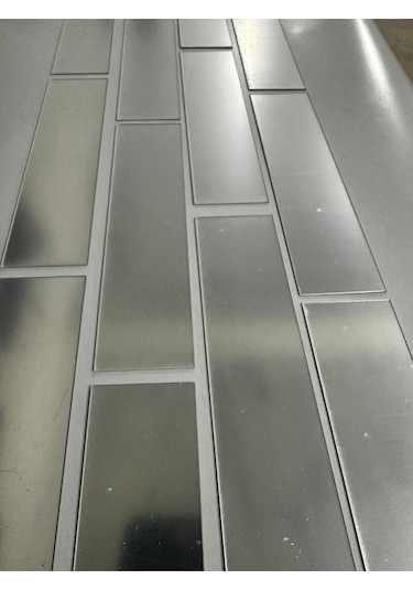 Dekoratif Tuğla Desenli Gümüş Pleksi 15 Adet 5x20cm Kendinden Yapışkanlı Gümüş