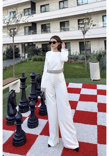 Kadın Beyaz İşleme Detaylı Bluz & Bol Paça Pantolon - Alt & Üst Takım Beyaz