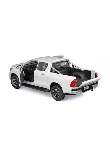 1:27 Toyota Hilux 32920