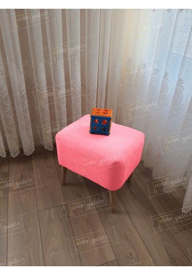 Lüks Oval Parrot Puf Ahşap Ayak Pembe