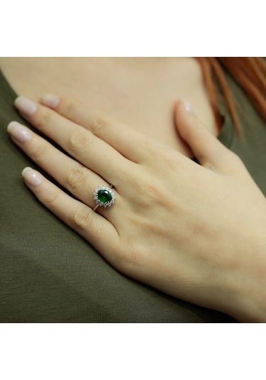 Lova Pırlantalı Oval Zümrüt Anturaj Yüzük - 1020234