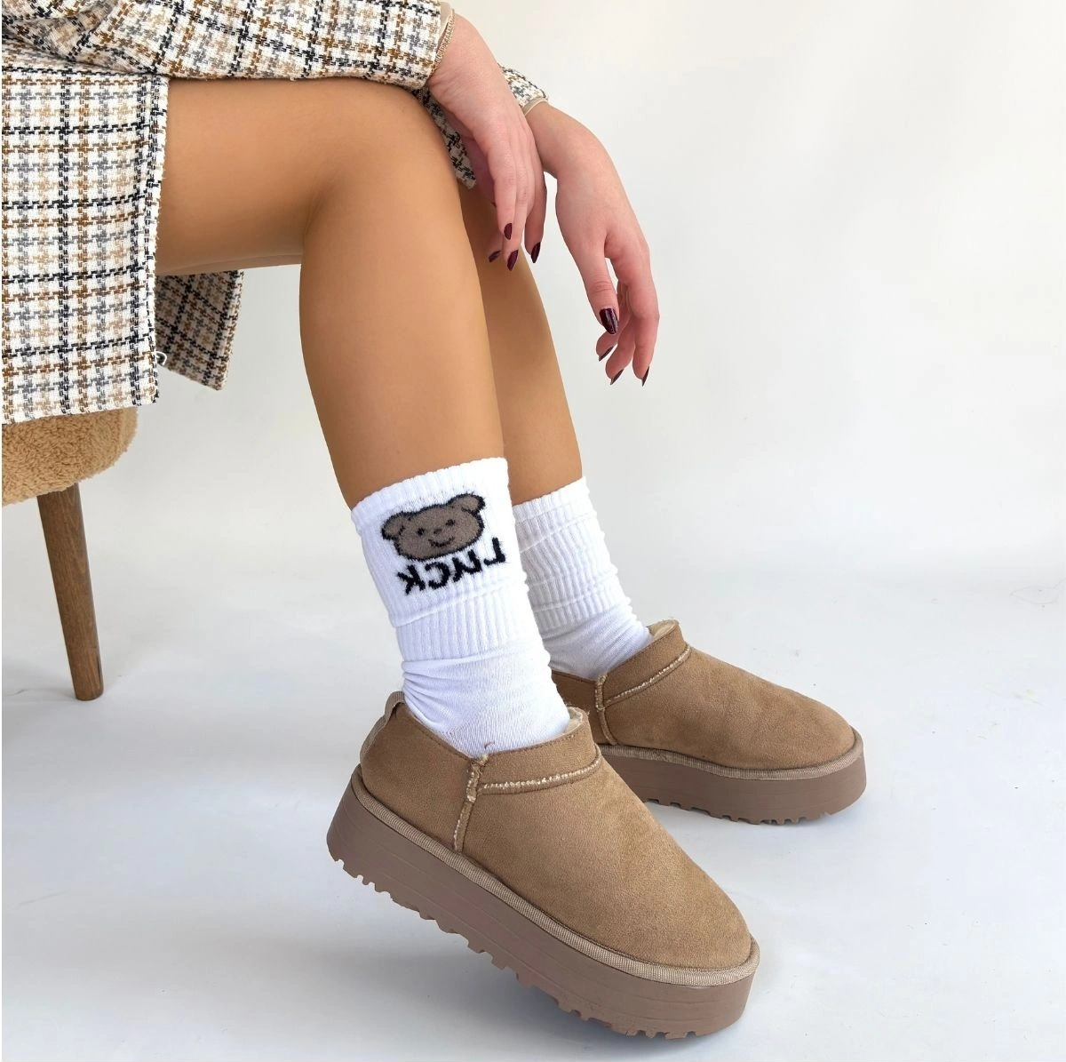 Mitay Bej Süet Bot Resimdeki Renk