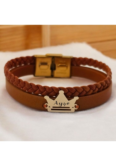 Archin Ayşe İsmine Özel Taç Motifli 14 Ayar Altın Plakalı Kahverengi Derili Hediye Bileklik-467isim Ayşe